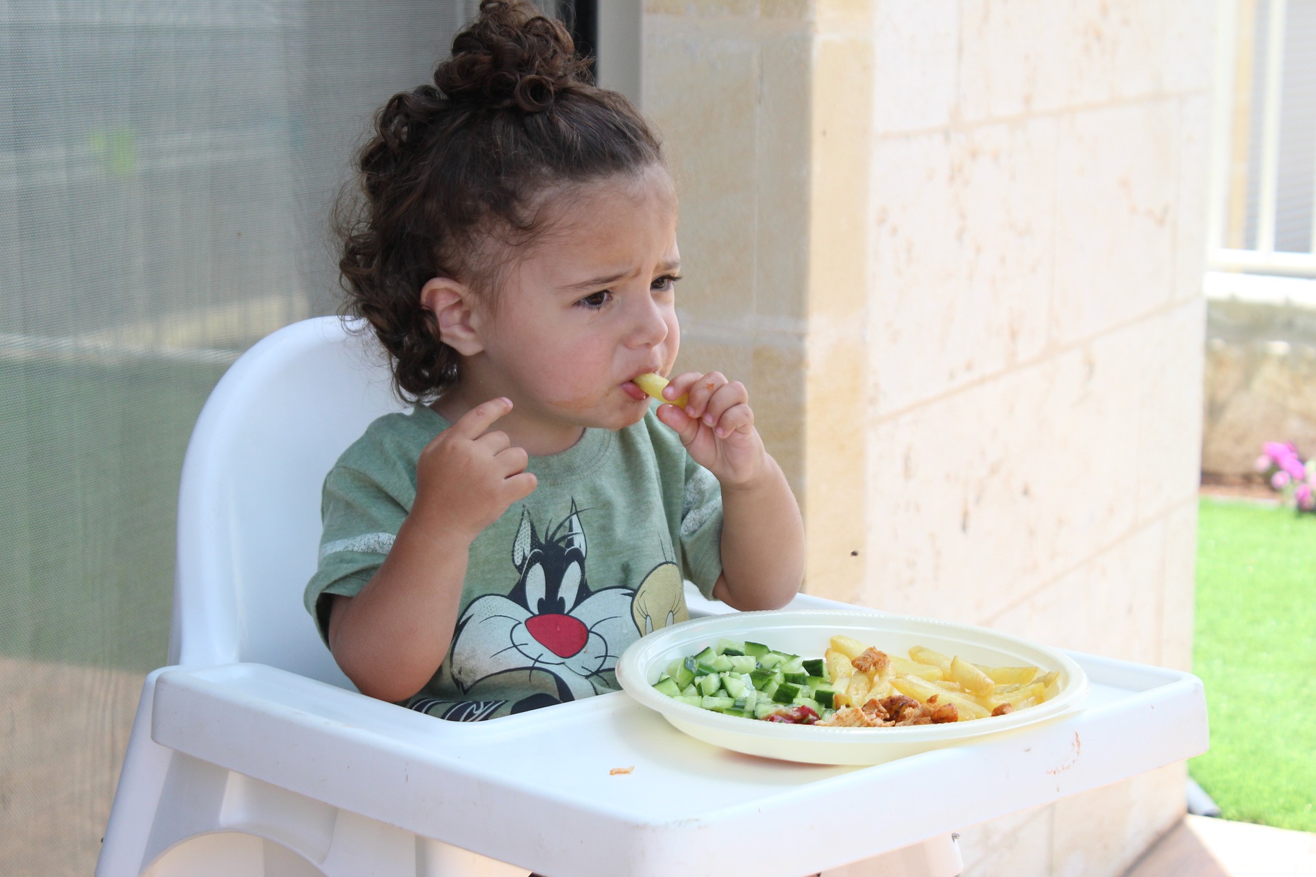 Mio figlio non vuole mangiare: scopri perché e come risolvere il problema